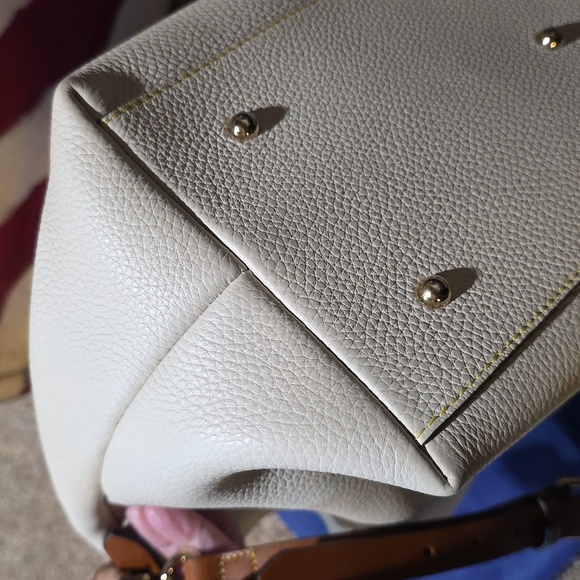 Dooney & Bourke Large Barlow Bag - Picture 9 of 10